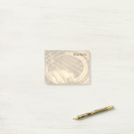 Aangepaste naam sepia akoestische gitaar vingerakk post-it® notes (Op bureau)