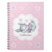 Aangepaste naam Sleeping Bunny in roze en paars Notitieboek (Voorkant)
