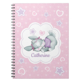 Aangepaste naam Sleeping Bunny in roze en paars Notitieboek