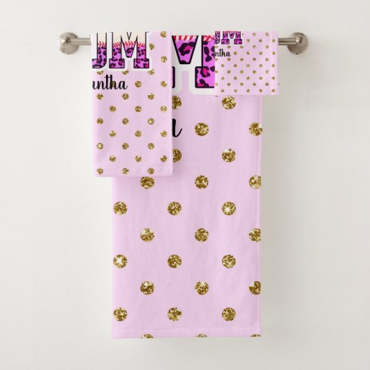 Aangepaste naam Softball mama | Roze en goudpokken Bad Handdoek (Insitu)
