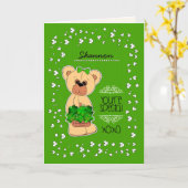 Aangepaste naam Teddy Bear St. Patrick's Day Kaart (Gele Bloem)