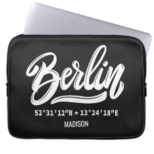 Aangepaste naam / tekst & kleur Berlijn Coördinate Laptop Sleeve