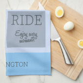 Aangepaste naam / tekst leven is een Crazy Ride Theedoek (Quarter Fold)