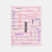 Aangepaste naam Typografie Roze Chevron Fleece Deken (Voorkant)