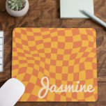 Aangepaste naam van het Oranje gevarieerde control Muismat<br><div class="desc">Dit is een Retro Oranje Afgedraaide Muismat van het Monogram van de Naam van de Douane van het Comité van de Controle van de Douane!</div>