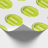 Aangepaste naam van Tennis Ball Birthday Party Cadeaupapier (Hoek)