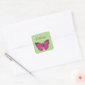 Aangepaste naam vlinder gekleurde achtergrond vierkante sticker (Envelop)