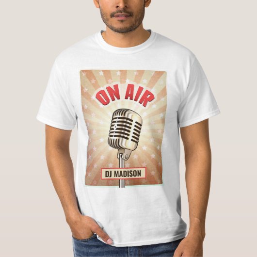 Aangepaste naam voor microfoonkleding "aan de luch t-shirt (Voorkant)