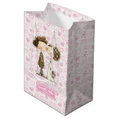 Aangepaste Naam Wedding Gift Bag Quirky Design Medium Cadeauzakje (Voorkant Gekanteld)
