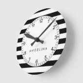 Aangepaste naam zwart-wit Striped Patroon Ronde Klok (Hoek)