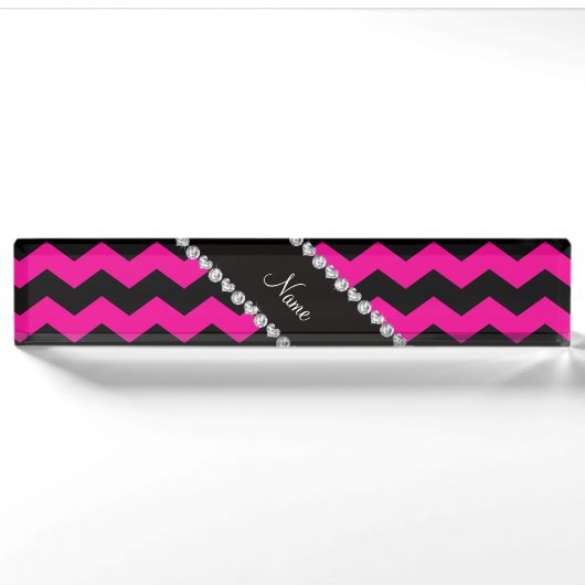 Aangepaste naam zwarte neon hete roze chevrons naambordje (Voorkant)
