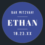 Aangepaste naambalk of BBT Mitzvah Modern Classic  Ronde Sticker<br><div class="desc">De moderne blauwe en witte Bar Mitzvah, Bat Mitzvah, of de sticker en het gunstigste etiket van de Dag van de Vrede kunnen met jouw naam en datum of om het even welke formulering van uw keus worden gepersonaliseerd. * * * KLIK OP AANPASSEN om de kleuren voor lettertype, tekstplaatsing,...</div>