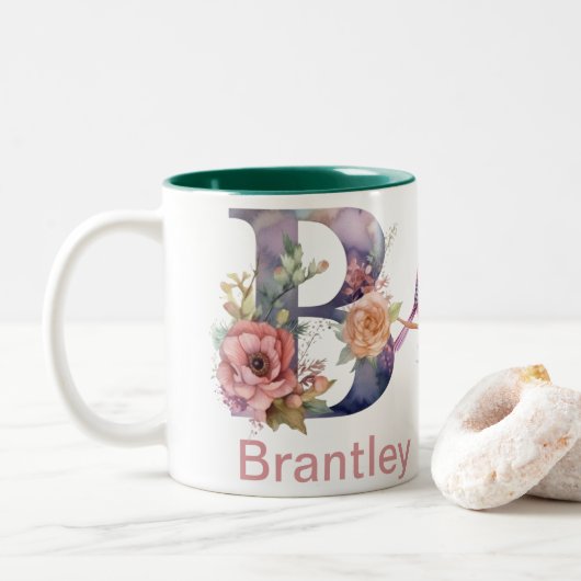 Aangepaste naamletter B Monogram Bloemenvogel ontw Tweekleurige Koffiemok (Met donut)