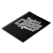 Aangepaste NAME Cheerleader School Varsity Cheer T Notitieboek (Linkerzijde)