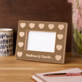 Aangepaste namen houden van harten gegraveerde lijstjes (Links)