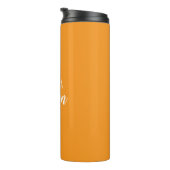 Aangepaste namen moderne oranje minimalistisch thermosbeker (Geroteerd rechts)