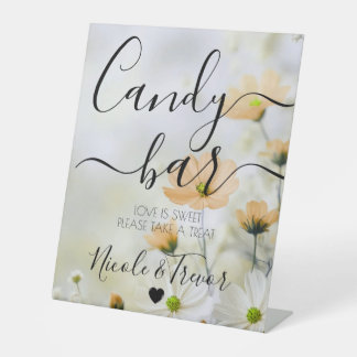 Aangepaste namen oranje bloemen kalligrafie snoepb reclamebord met voetstuk