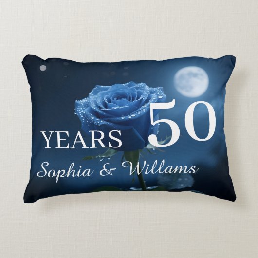 Aangepaste Namen & Speciale Jaren Romantisch Blauw Accent Kussen (Voorkant)
