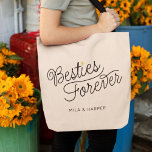 Aangepaste namen voor Besties Moderne Script Gold  Tote Bag<br><div class="desc">Deze moderne canvas tas met een minimalistisch casual ontwerp van het manuscriptcalligrafie Besties voor altijd evenals uw douanenamen kenmerkt schone lijnen aan creëer een gestroomlijnde en verfijnde verschijning. De ondergeciteerde stijl met het kleine drukke gouden hartdetail voegt een beetje verfijnd aan dit perfecte cadeau voor uw BFF toe.</div>