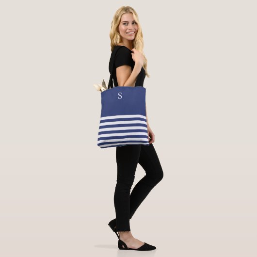 Aangepaste nautische marine en wit gestreepte Canv Tote Bag (Op model)