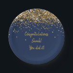 Aangepaste Navy Blue Goud Afstudeerfeest Glitter Z Papieren Bordje<br><div class="desc">aangepaste afstudeerfeest papieren bord,  marineblauw goud ronde glans,  glinsterende twinkel glitter haar viering,  gepersonaliseerde afstudeerklas van 2025,  afgestudeerde phd middelbare school uni,  bachelor verpleegkunde universiteit graad 2026,  universiteit master mba rechten doctor,  verpleegkundig specialist leraar cpa md,  doctorsgraad gunst ingenieur jd mpa,  medisch zesde voor physician assistant</div>