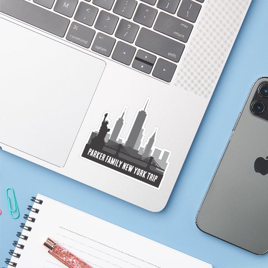 Aangepaste New York City Skyline Laptop Sticker (Laptop met iPhone)