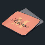 Aangepaste oranje monogram laptophoes laptop sleeve<br><div class="desc">Aangepaste oranje monogram laptophoes. Elegant typografisch ontwerp met monogrammed initiaal letter. Aangepaste 15-inch dekking. Luxe computer accessoires voor hem of haar.</div>