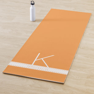 Aangepaste Oranje Stripe Monogram-naam Yogamat