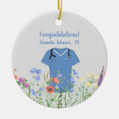 Aangepaste PA Physician Assistant Blue Scrubs Keramisch Ornament (Voorkant)