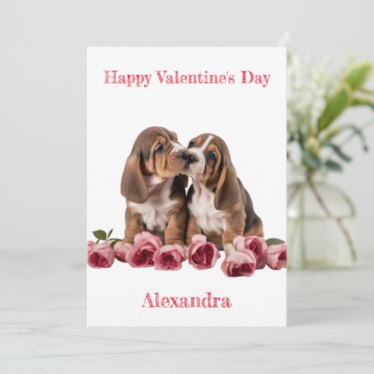 Aangepaste paar van Basset Hound Puppies Valentijn Feestdagenkaart (Staand voorkant)