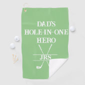 Aangepaste papa's Hole-in-One Hero Initialen Green Golfhanddoek (Insitu)