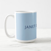 Aangepaste pastelblauwe gepersonaliseerde minimali koffiemok (Links)