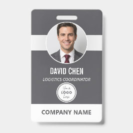 Aangepaste personeelskaart met foto en logo badge