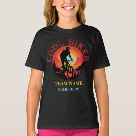Aangepaste persoonlijke naam Cool Biker Biking Tea T-shirt (Voorkant)