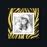 Aangepaste Photo Gold-Zebra Canvas Afdruk<br><div class="desc">Gemaakt om dimensionaal te kijken,  een zwart-goudzebraafdrukpatroon creëer een prachtig lijst voor je favoriete foto op dit omwikkelde canvas. **TIP: Als het gebruiken van vierkant plaque,  zou u uw foto aan een vierkant kunnen moeten bebouwen VOORDAT het voor beste resultaten uploadt.</div>