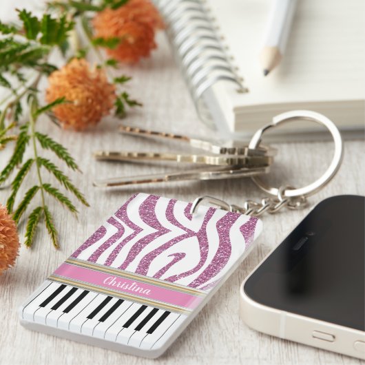 Aangepaste piano-toetsen Roze Glitter Zebra Afdruk Sleutelhanger (Voorkant Rechts)