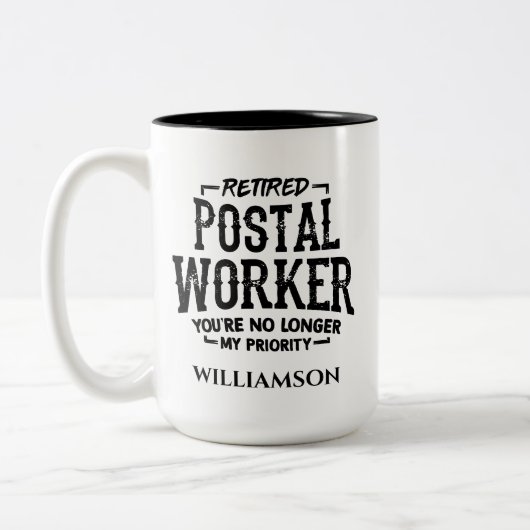 Aangepaste postarbeider in ruste tweekleurige koffiemok (Links)