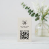 Aangepaste QR-code Logo Minimal Beige Visitekaartje (Staand voorkant)