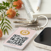 Aangepaste QR Code Logo Tekst Elegant Blush Roze Sleutelhanger (Voorkant Rechts)