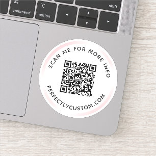 Aangepaste QR-code Scannen me voor meer info roze Sticker