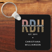 Aangepaste RDH-geregistreerde tandheelkundige cade Sleutelhanger (Voorkant)