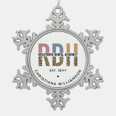 Aangepaste RDH-geregistreerde tandheelkundige cade Tin Sneeuwvlok Ornament (Voorkant)