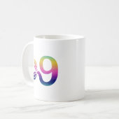 Aangepaste Regenboog 9 Monogrammok Koffiemok (Voorkant links)
