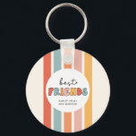 Aangepaste Retro Beste Vrienden BFFs Schattigee Be Sleutelhanger<br><div class="desc">Aangepaste Retro Stripes Patroon Beste Vrienden BFFs Schattigee Besties Gifts!</div>