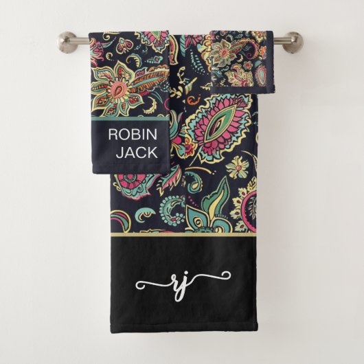 Aangepaste Retro Bloem Zwart Paisley Bad Handdoek (Insitu)