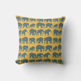 Aangepaste rijen van Paisley Elephants Pillow of C Kussen