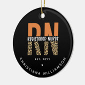 Aangepaste RN geregistreerde zenuwluipaard Typogra Keramisch Ornament (Links)