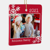 Aangepaste rode foto-rand witte sneeuwvlokken fees keramisch ornament (Rechts)