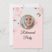 Aangepaste roze Floral Foto Retirement Party Kaart (Achterkant)