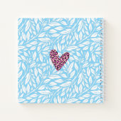 Aangepaste roze luipaard hart Blauw blad Chic Notitieboek (Achterkant)